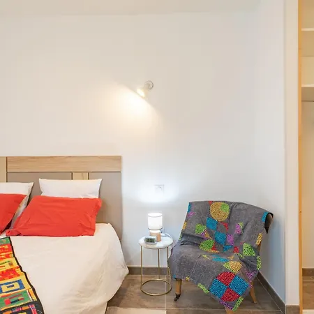 D'hote M'm - Bed & Breakfast Le Guâ